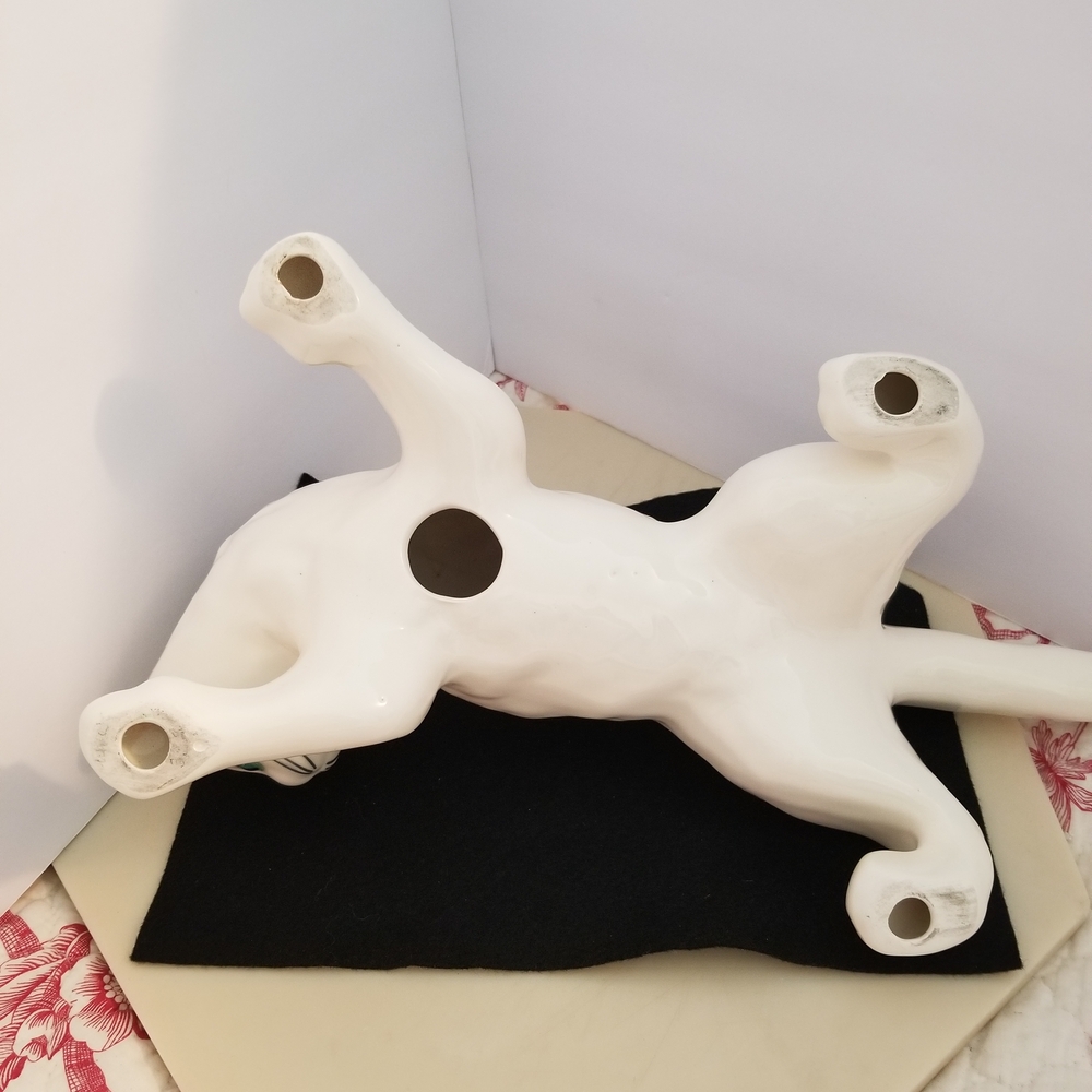 Elegant White Cat Figurine - Picture 6 of 6